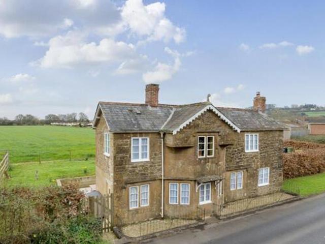 House for sale in Ilminster, Somerset