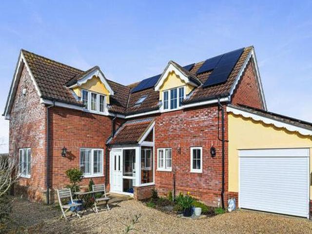 House for sale in Key Street, Suffolk