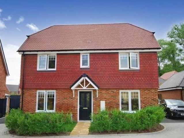 House for rent in Surrey, England
