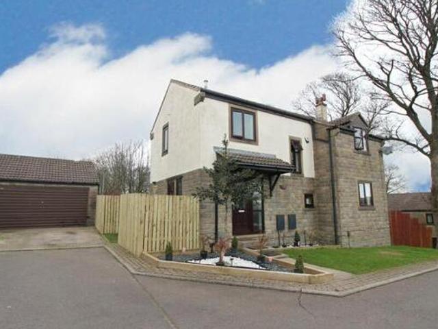 House for sale in High Utley, Keighley