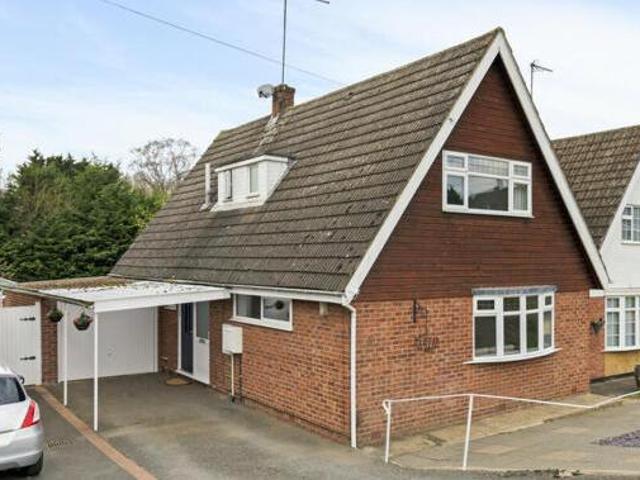 House for sale in Brambleside, Kettering