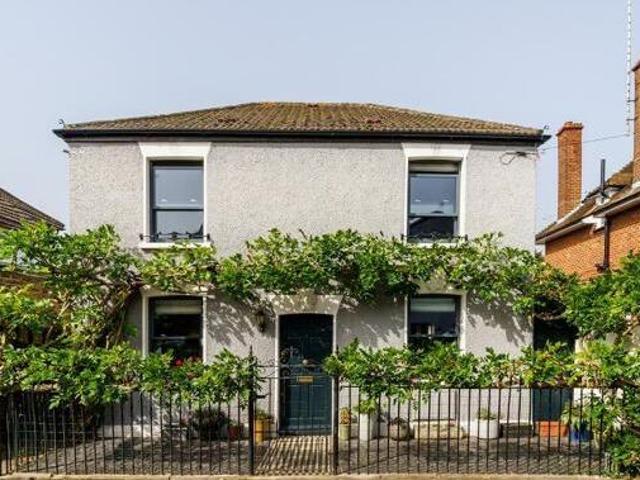 House for sale in Kingston Upon Thames, Greater London
