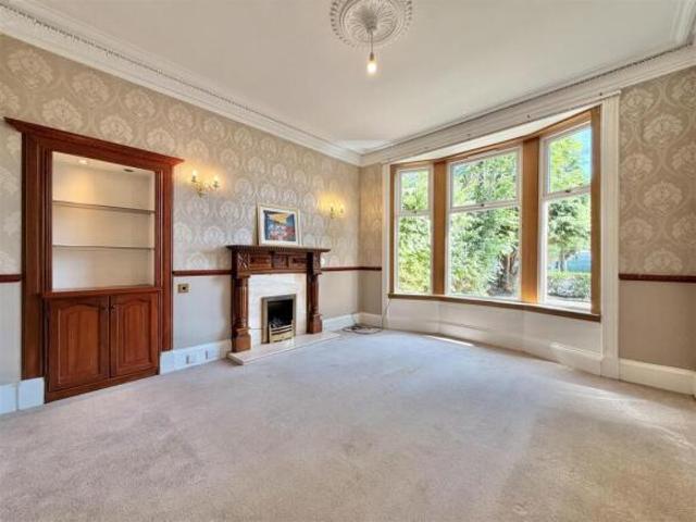 Farm for sale in Uddingston, Scotland