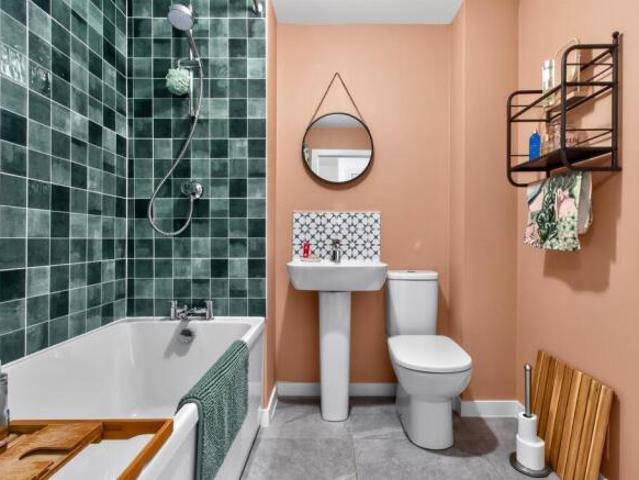 Townhouse for sale in Hogganfield, Scotland