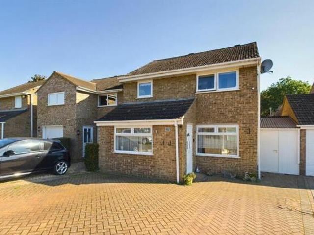House for sale in Northampton, Northamptonshire