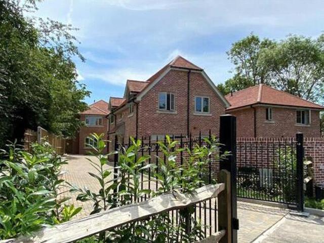 House for sale in Pachesham Park, Surrey