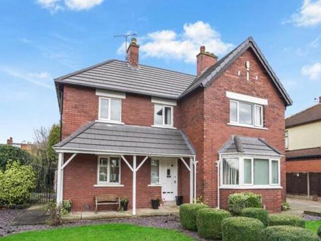 House for sale in Killingbeck, West Yorkshire