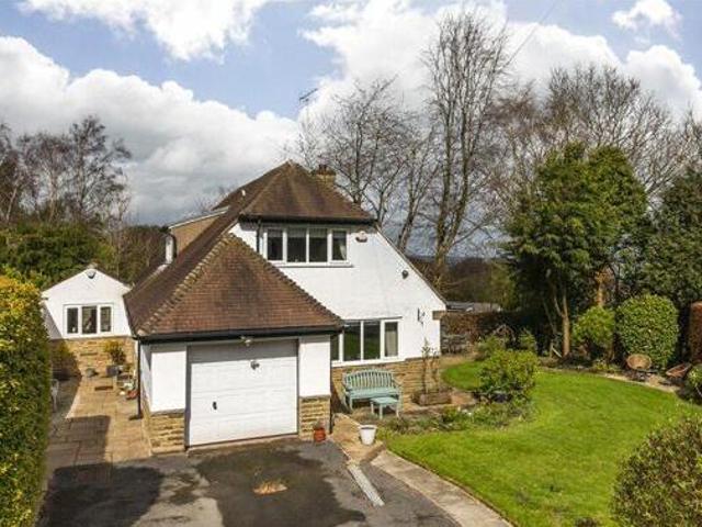 House for sale in Bramhope, West Yorkshire