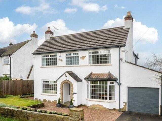 House for sale in Tranmere Park, West Yorkshire