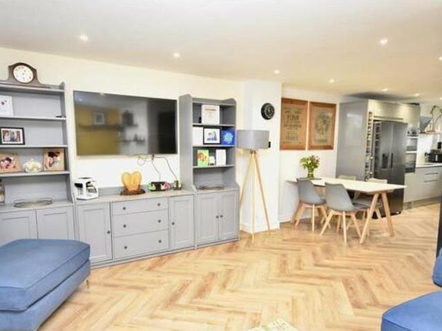 House for sale in Leighton-Linslade, Leighton Buzzard