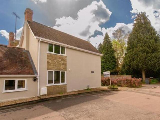 House for sale in Leighton-Linslade, Leighton Buzzard