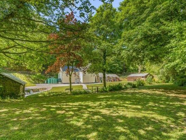 House for sale in Lamellion, Cornwall