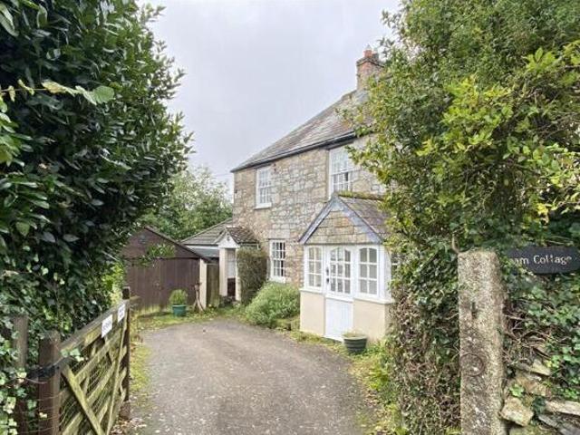 House for sale in Lamellion, Cornwall
