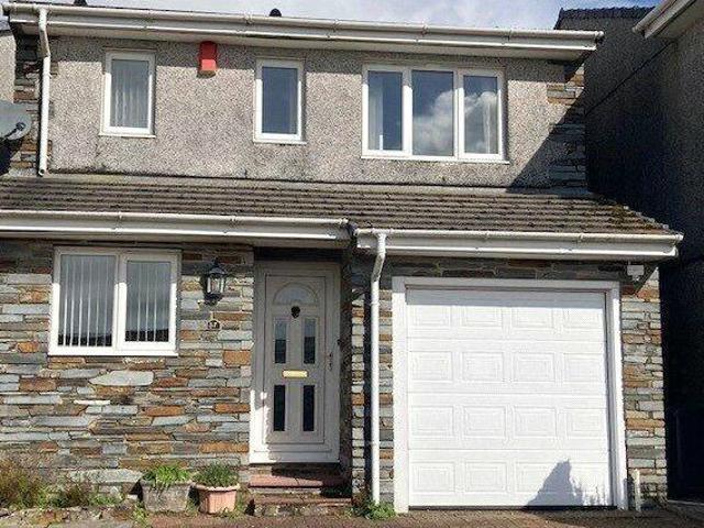House for sale in Lamellion, Cornwall