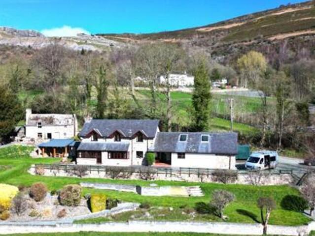 House for sale in Llangollen, Wales