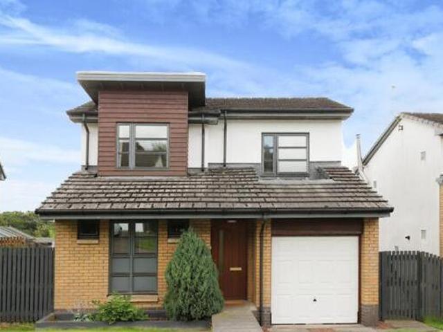 House for sale in Lochwinnoch, Scotland