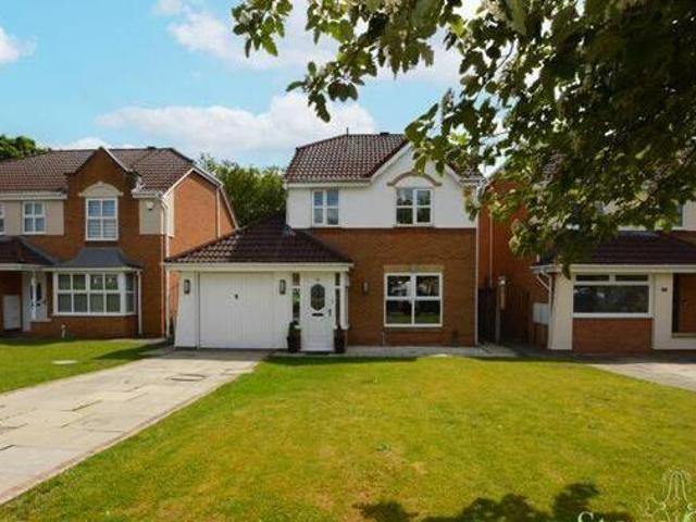 House for sale in Leigh