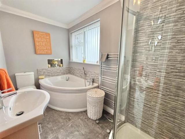 Farm for sale in Peterborough