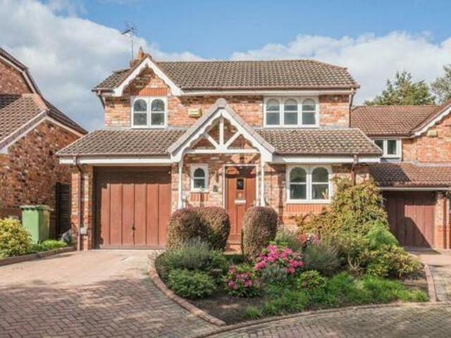 House for sale in Greenside, Macclesfield