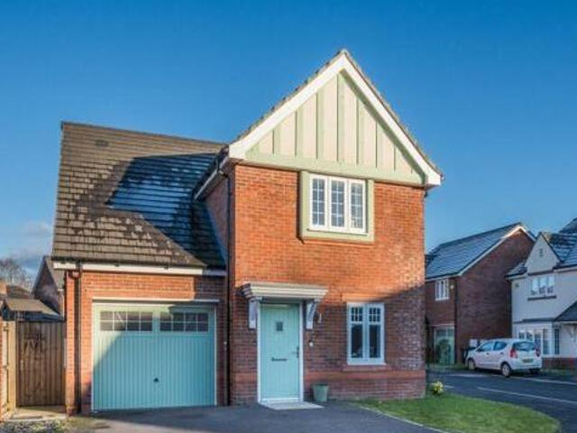 House for sale in Moss Rose, Macclesfield
