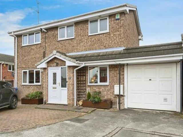 House for sale in Potters Corner, East Midlands