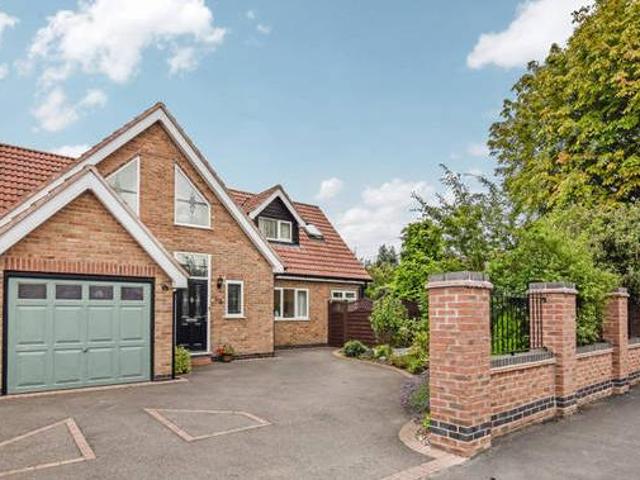 House for sale in Derbyshire Dales, East Midlands