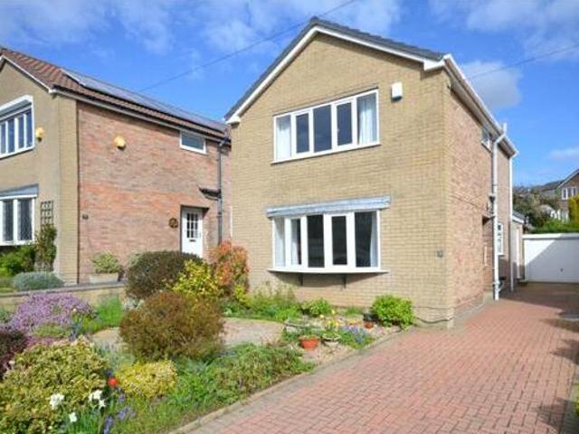 House for sale in Mirfield, West Yorkshire