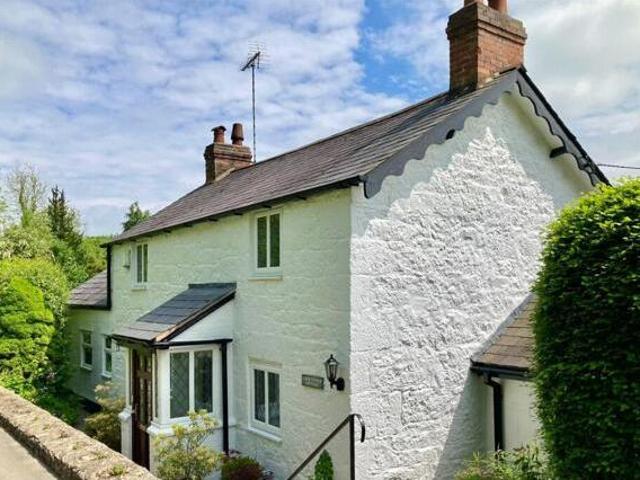 House for sale in Mold