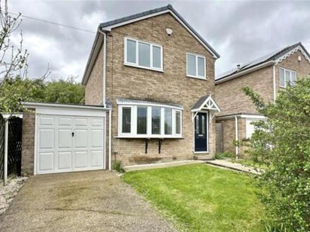 House for sale in Cudworth, South Yorkshire
