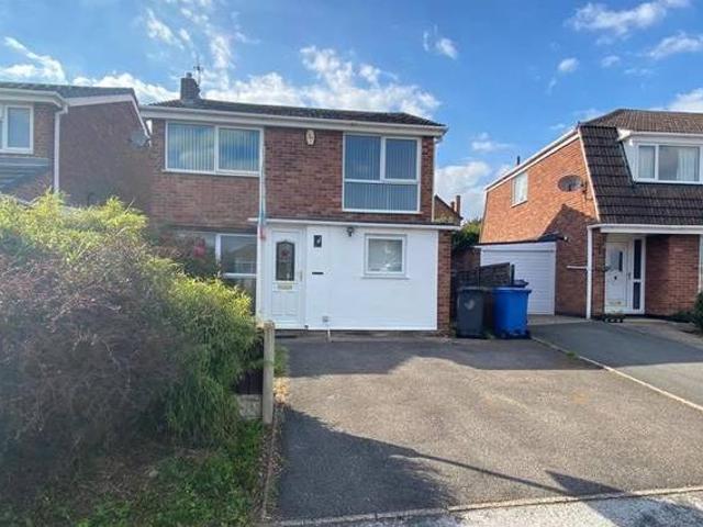 House for sale in Froggatt, East Midlands