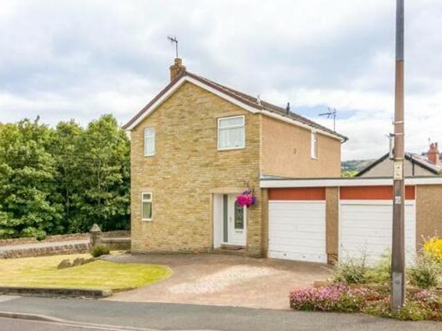 House for sale in Holmfirth, West Yorkshire