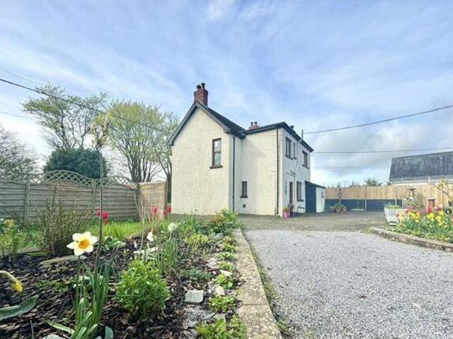 House for sale in Newcastle Emlyn, Sir Gaerfyrddin / Carmarthenshire