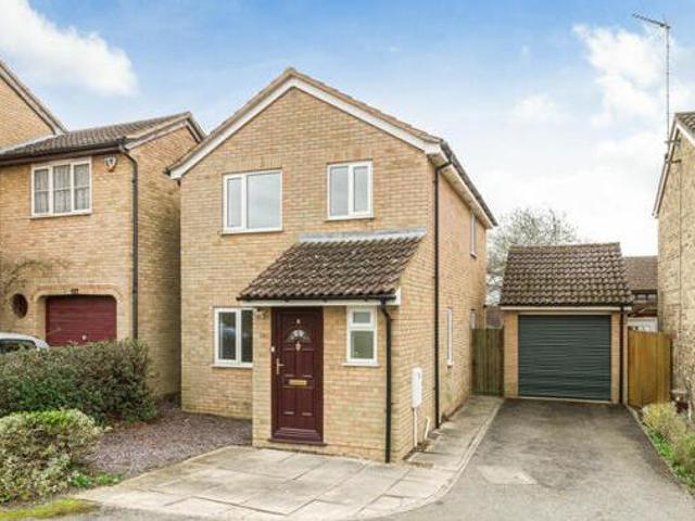 House for sale in Northampton, Northamptonshire