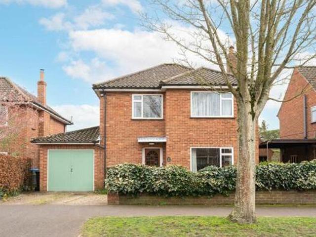 House for sale in Eaton Rise, East Bank