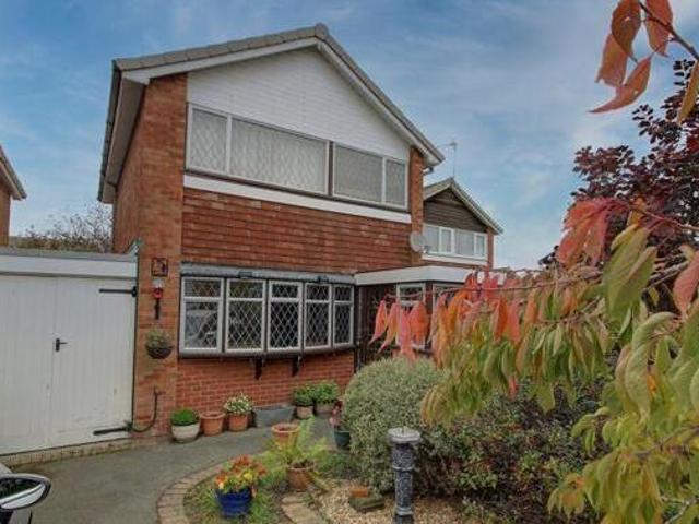 House for sale in Nuneaton, Nuneaton and Bedworth