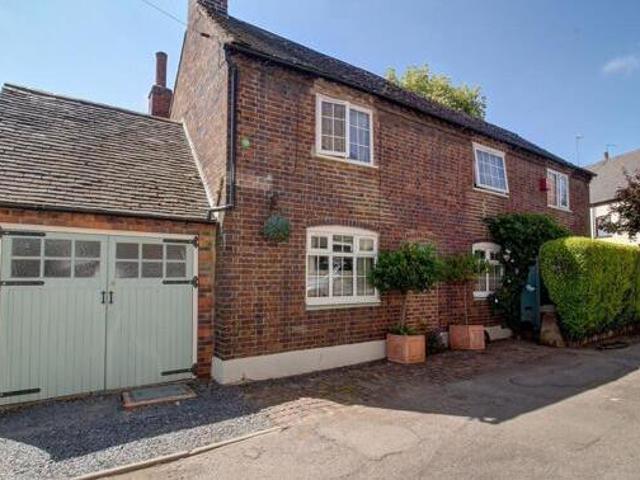 House for sale in Camp Hill, Warwickshire
