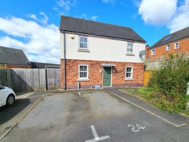 House for sale in Nuneaton, Nuneaton and Bedworth