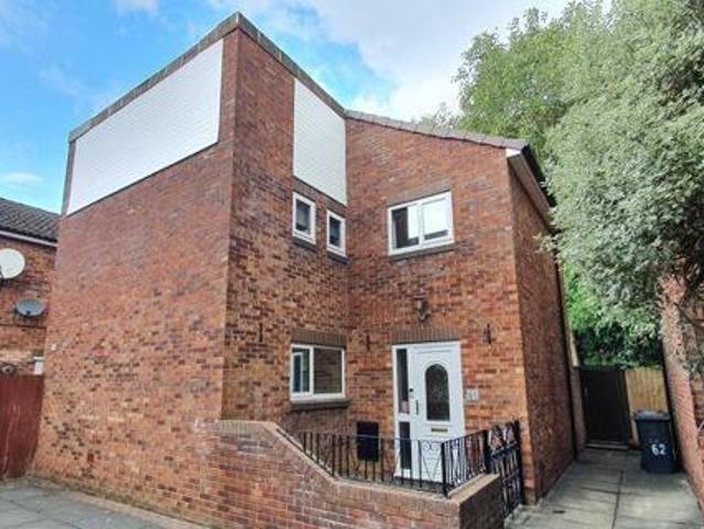 House for sale in Chequers, Gloucester