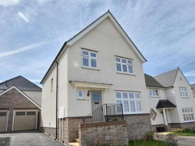 House for sale in Weir Quay, Devon