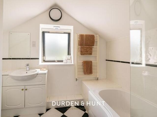 Farm for sale in Kelvedon Hatch, Brentwood