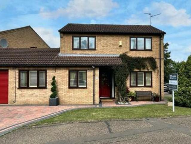 House for sale in Hampton Green, Cambridgeshire