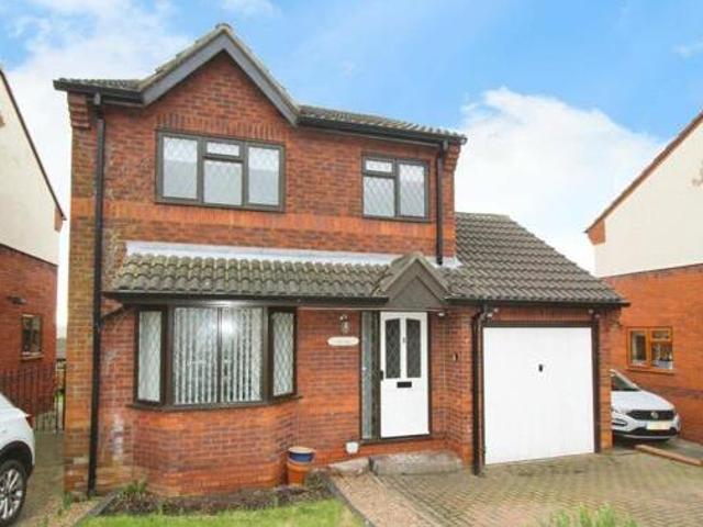 House for sale in Ossett, West Yorkshire