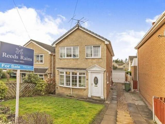 House for sale in Ossett, West Yorkshire