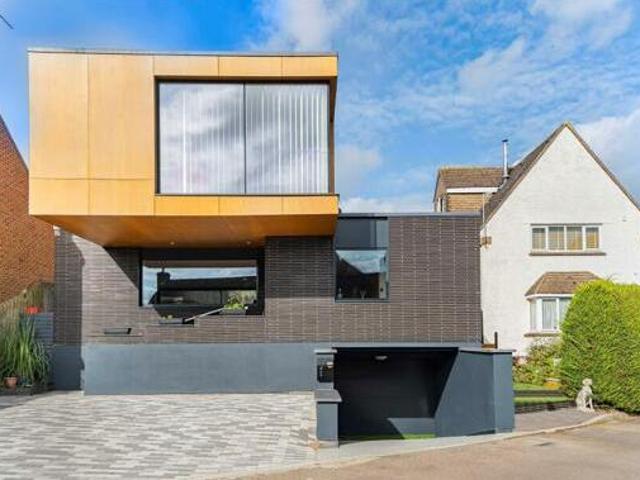 House for sale in The Slade, Oxfordshire