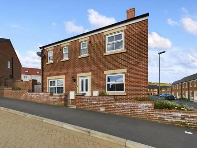 House for sale in Fell Lane