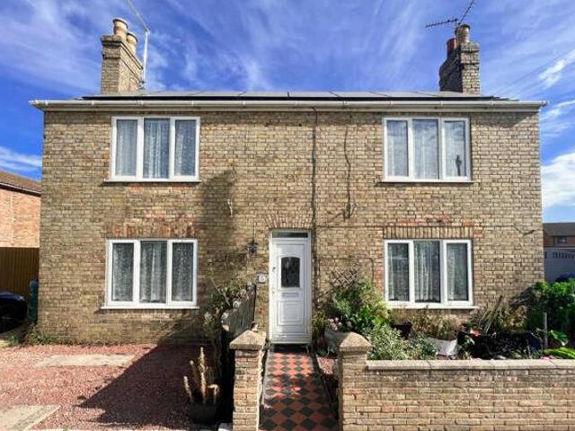 House for sale in Hampton Green, Cambridgeshire