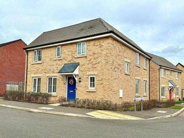 House for sale in Northampton, Northamptonshire