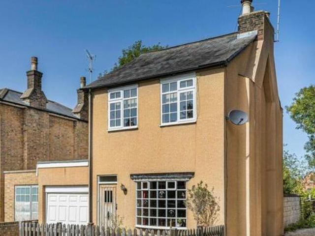 House for sale in Potters Bar