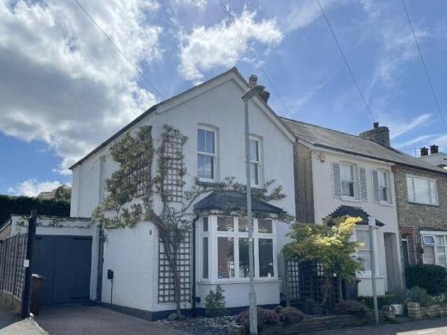 House for sale in Potters Bar, Hertfordshire