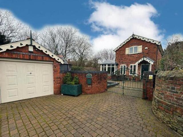 House for sale in Cadley, Higher Bartle